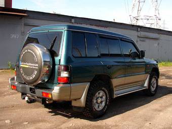 2004 Mitsubishi Pajero Wallpapers