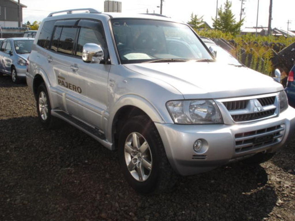 2005 Mitsubishi Pajero