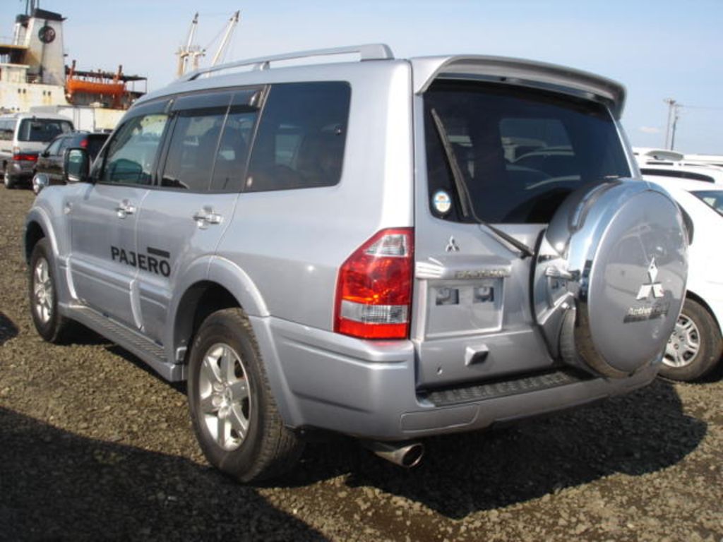 2005 Mitsubishi Pajero