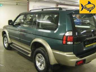 2005 Mitsubishi Pajero Photos
