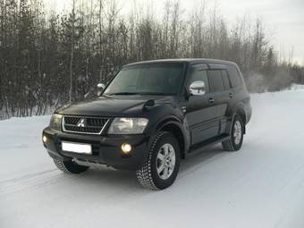 2005 Mitsubishi Pajero Pictures