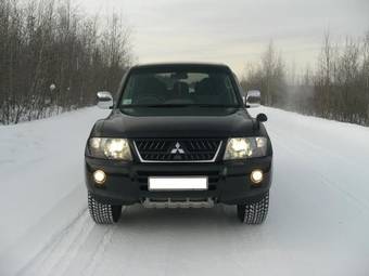 2005 Mitsubishi Pajero Pictures