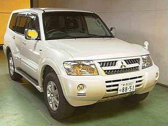 2005 Mitsubishi Pajero Pictures