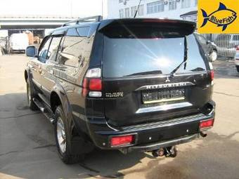 2005 Mitsubishi Pajero Pictures