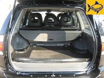 2005 Mitsubishi Pajero Photos