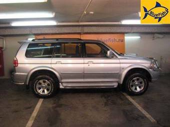 2005 Mitsubishi Pajero Pictures