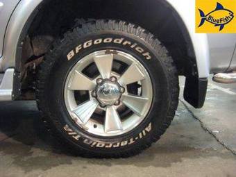 2005 Mitsubishi Pajero Pics