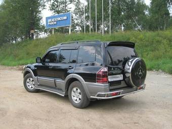 2005 Mitsubishi Pajero Wallpapers
