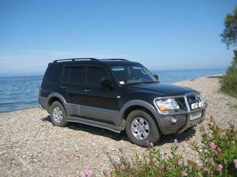 2005 Mitsubishi Pajero Pictures
