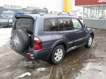 2005 Mitsubishi Pajero Pictures