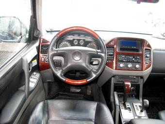 2005 Mitsubishi Pajero Pics