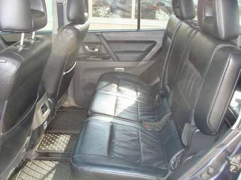 2005 Mitsubishi Pajero Pictures