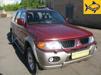 2005 Mitsubishi Pajero Photos