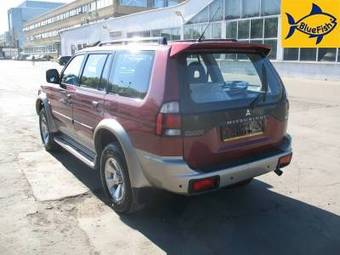 2005 Mitsubishi Pajero Photos