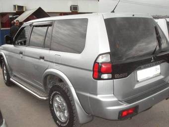 2005 Mitsubishi Pajero Pictures