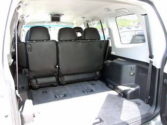 2005 Mitsubishi Pajero Photos