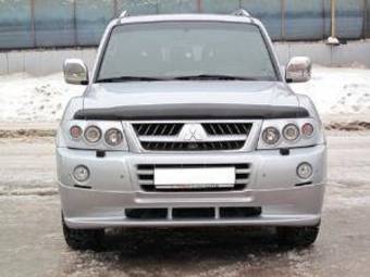 2005 Mitsubishi Pajero Pictures