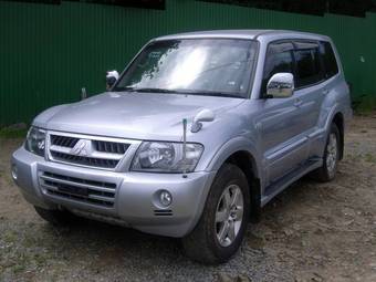 2005 Mitsubishi Pajero Pics