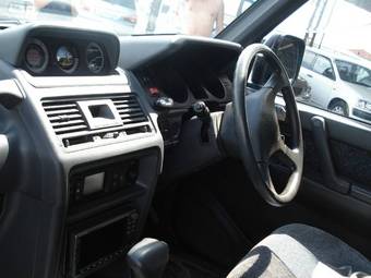 2005 Mitsubishi Pajero Pictures