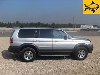 2005 Mitsubishi Pajero Photos