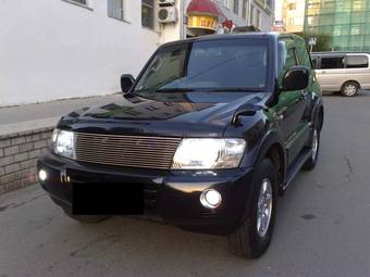 2005 Mitsubishi Pajero Photos