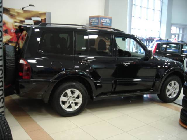 2006 Mitsubishi Pajero