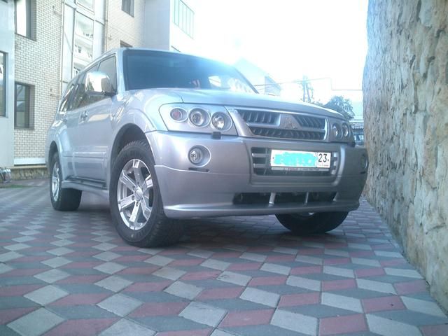 2006 Mitsubishi Pajero