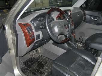 2006 Mitsubishi Pajero Photos