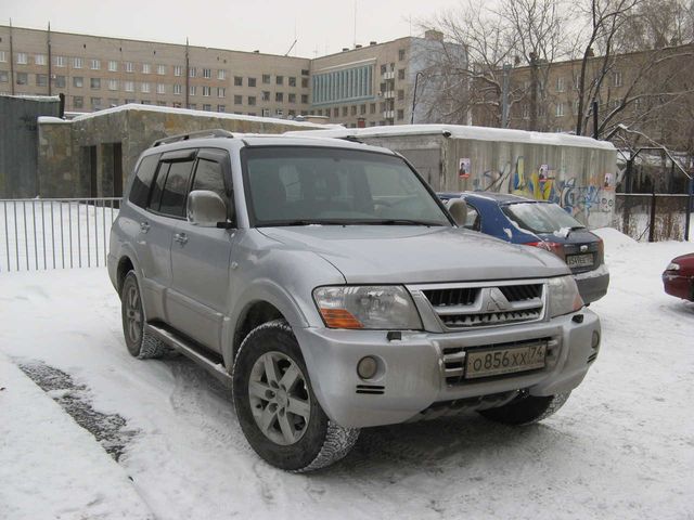 2006 Mitsubishi Pajero