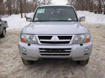 2006 Mitsubishi Pajero Photos