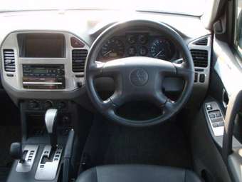 2006 Mitsubishi Pajero Pictures