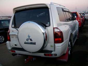 2006 Mitsubishi Pajero Pictures