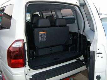 2006 Mitsubishi Pajero Pictures