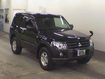 2006 Mitsubishi Pajero Pics