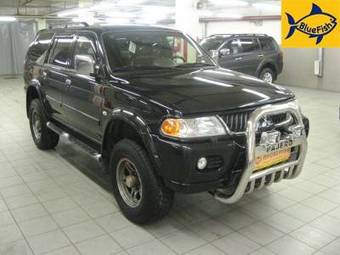 2006 Mitsubishi Pajero Pictures