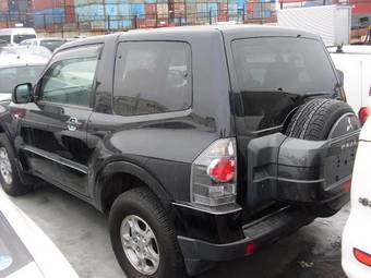 2006 Mitsubishi Pajero Pictures