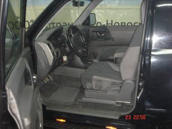 2006 Mitsubishi Pajero Pictures