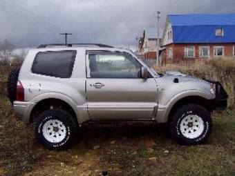 2006 Mitsubishi Pajero Pictures