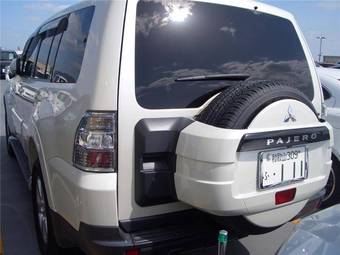 2006 Mitsubishi Pajero Pictures