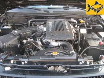 2006 Mitsubishi Pajero Photos