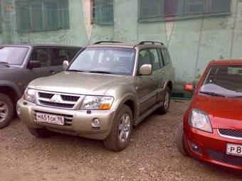 2006 Mitsubishi Pajero Pictures