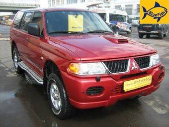 2006 Mitsubishi Pajero Photos