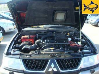 2006 Mitsubishi Pajero Pictures