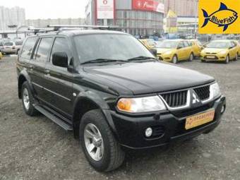 2006 Mitsubishi Pajero Pictures