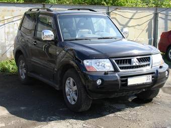 2006 Mitsubishi Pajero Pictures