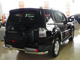 2006 Mitsubishi Pajero Pics