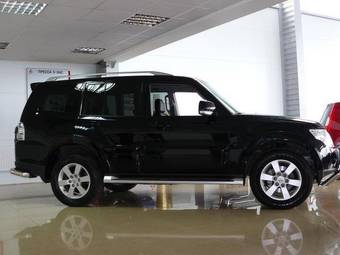 2006 Mitsubishi Pajero Pictures