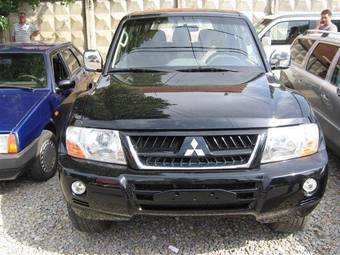 2006 Mitsubishi Pajero Photos