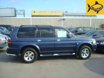 2006 Mitsubishi Pajero Photos