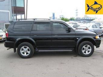 2006 Mitsubishi Pajero Photos